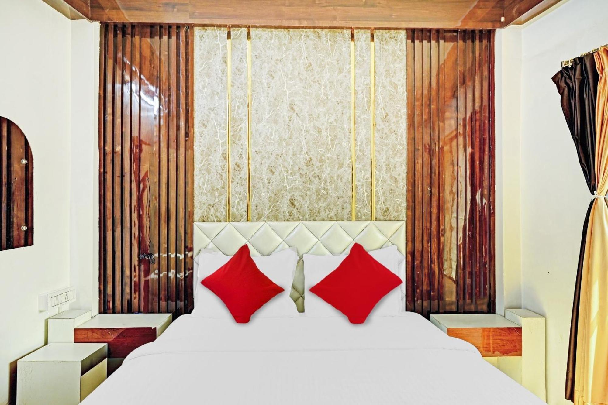 Hotel O Om Shanti Inn Kalkuta Zewnętrze zdjęcie